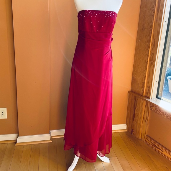 Bari Jay Dresses & Skirts - Red Formal Strapless Gown